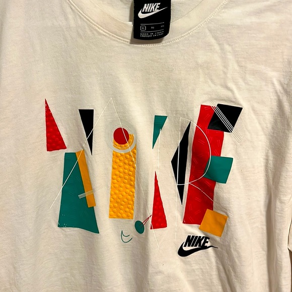 Nike - Picture 2 of 3